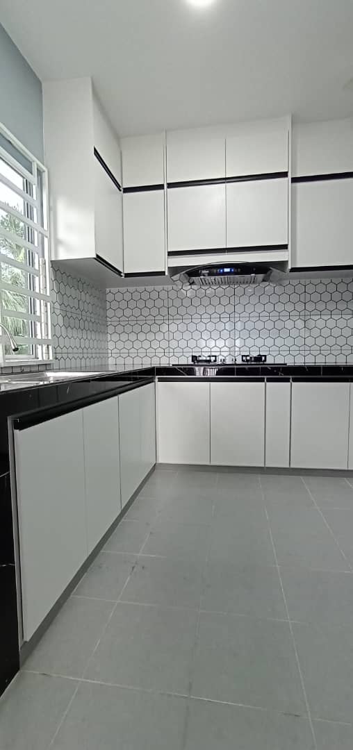 Minimalist White & Black