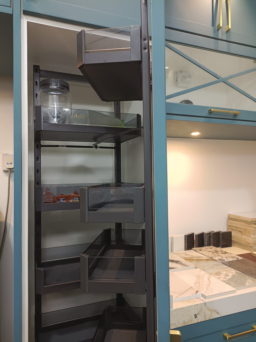 Kabinet Dapur Teal & Emas