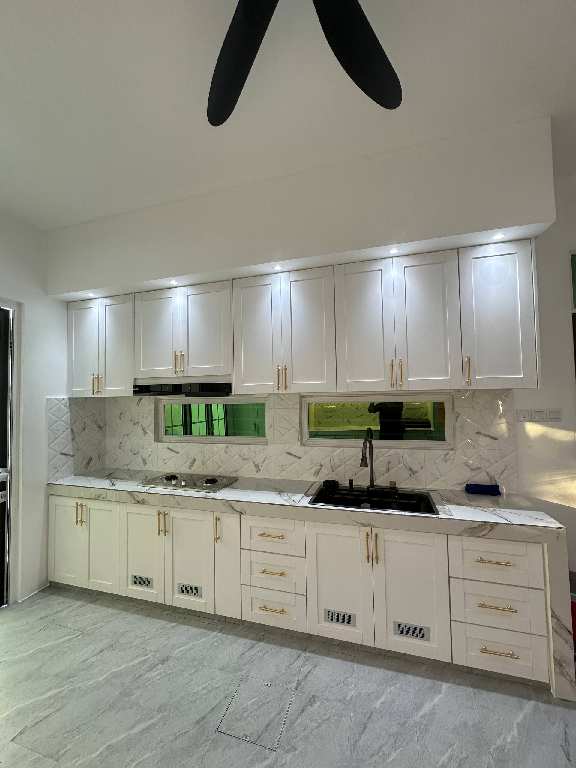 Kabinet Dapur Signature