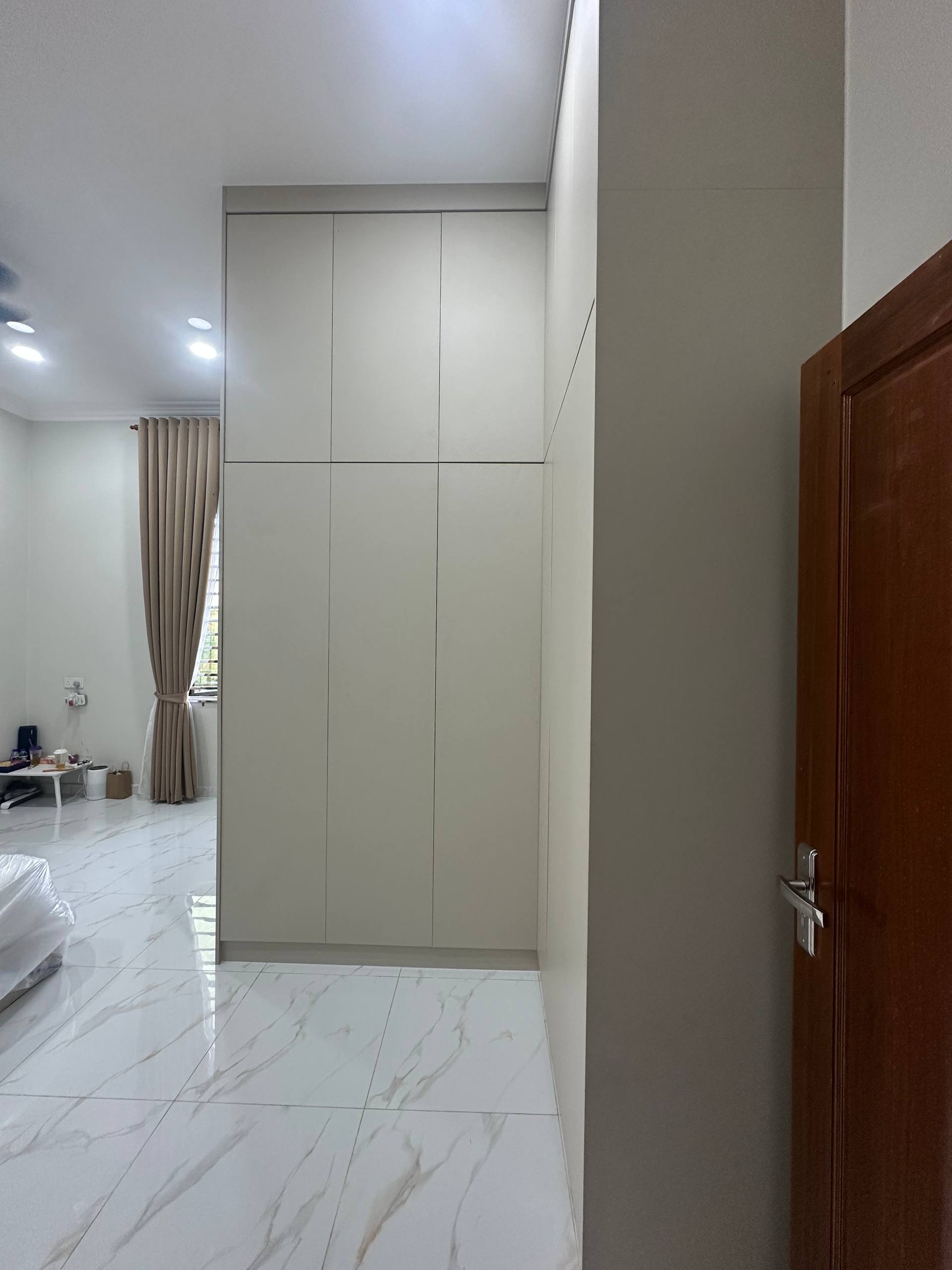 Wardrobe Sudut Full Height
