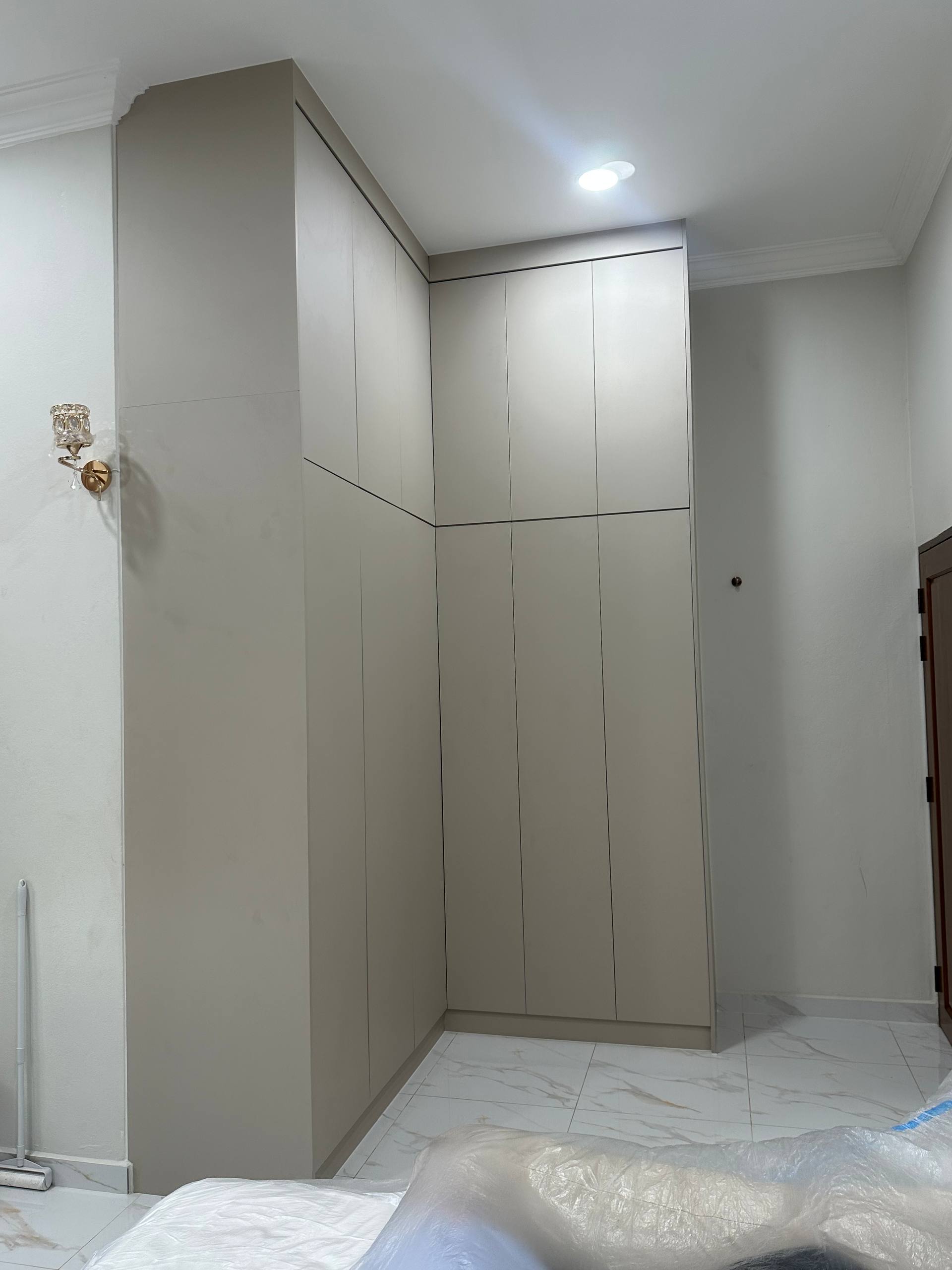 Wardrobe Sudut Full Height